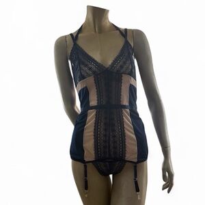 I Collection Mesh & Lace Merry Widow- NWT- XL